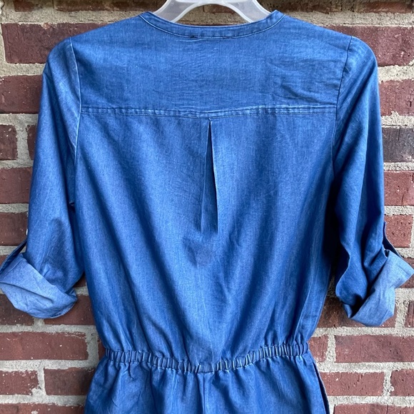 Very J Blue Lightweight Denim Jean Romper Size Small - Picture 8 of 13